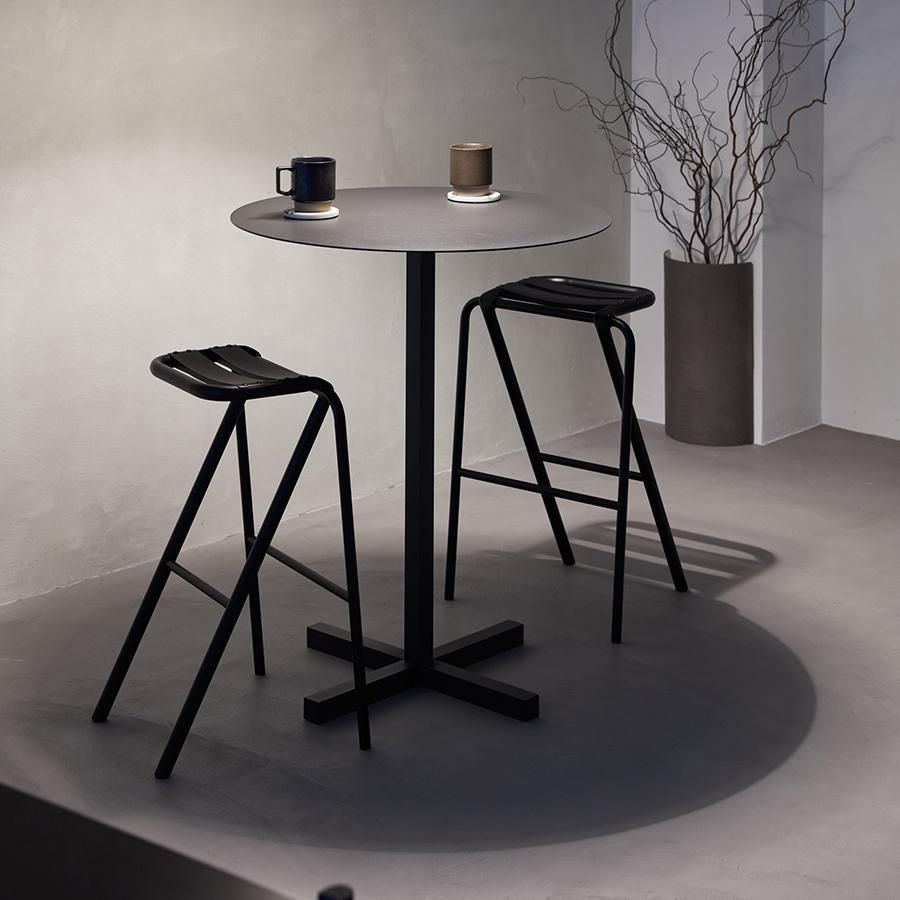 DUENDE | BENT ハイスツール BLACK｜【公式】ACTUS online｜家具