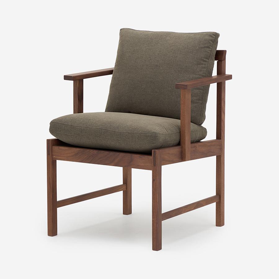 ジュン　アクタス COMFY ARM CHAIR 1脚 ジュン アクタス COMFY ARM CHAIR 1脚 ジュン アクタス COMFY
