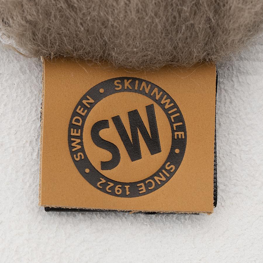 Skinnwille | GENTLY シープスキン ラグ 60 x 100cm Taupe｜【公式