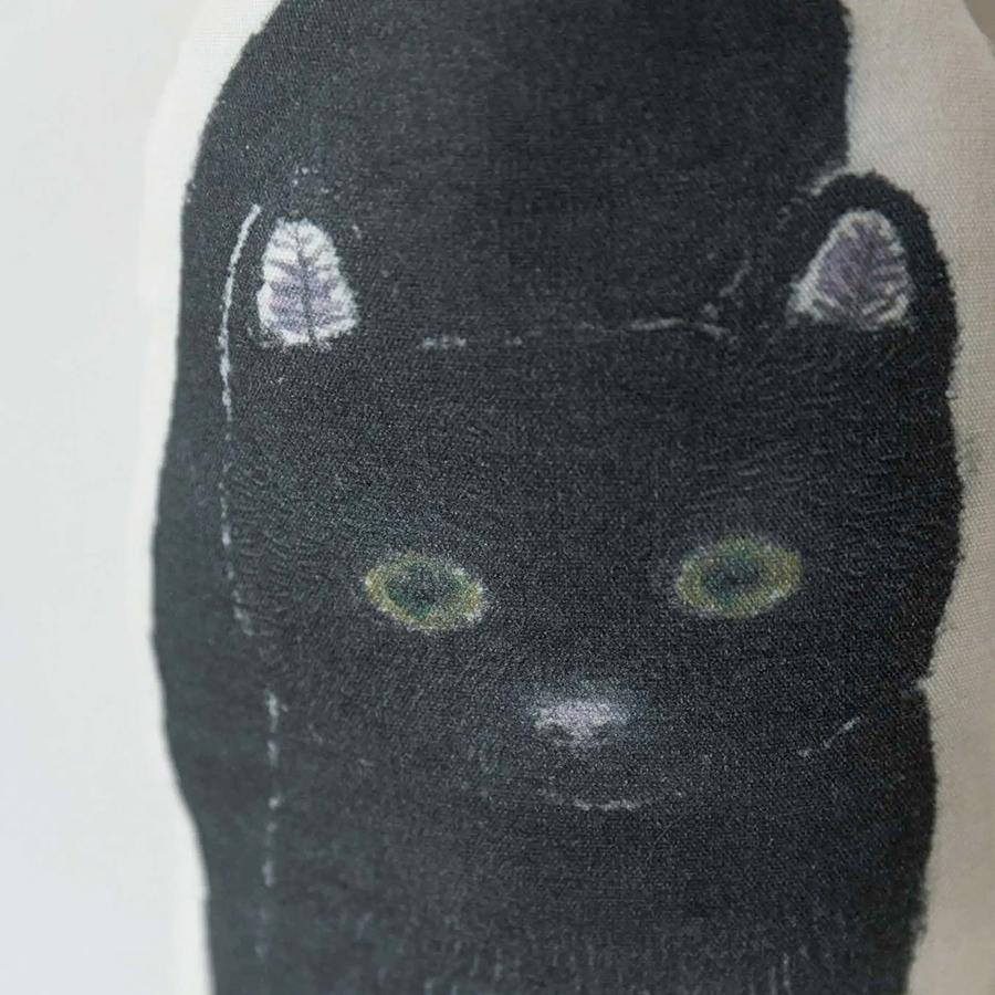 Orne de Feuilles｜オルネコ ado ネコクッション walking black cat