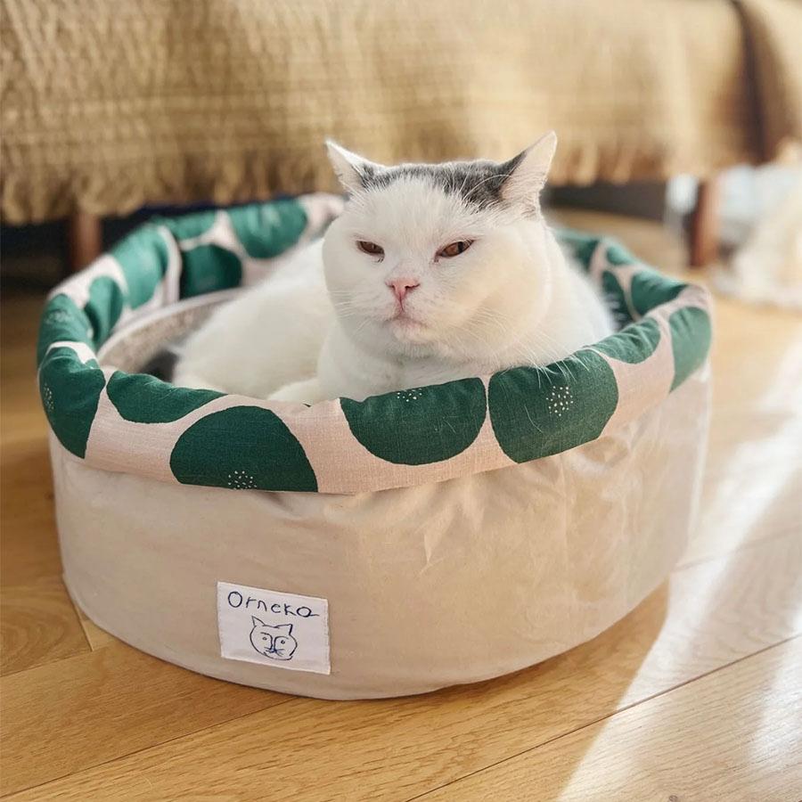 オルネコ・クッション付きラウンドベッド／あんパン猫ベッド Orne de Feuilles｜オルネコ クッション付きラウンドベッド