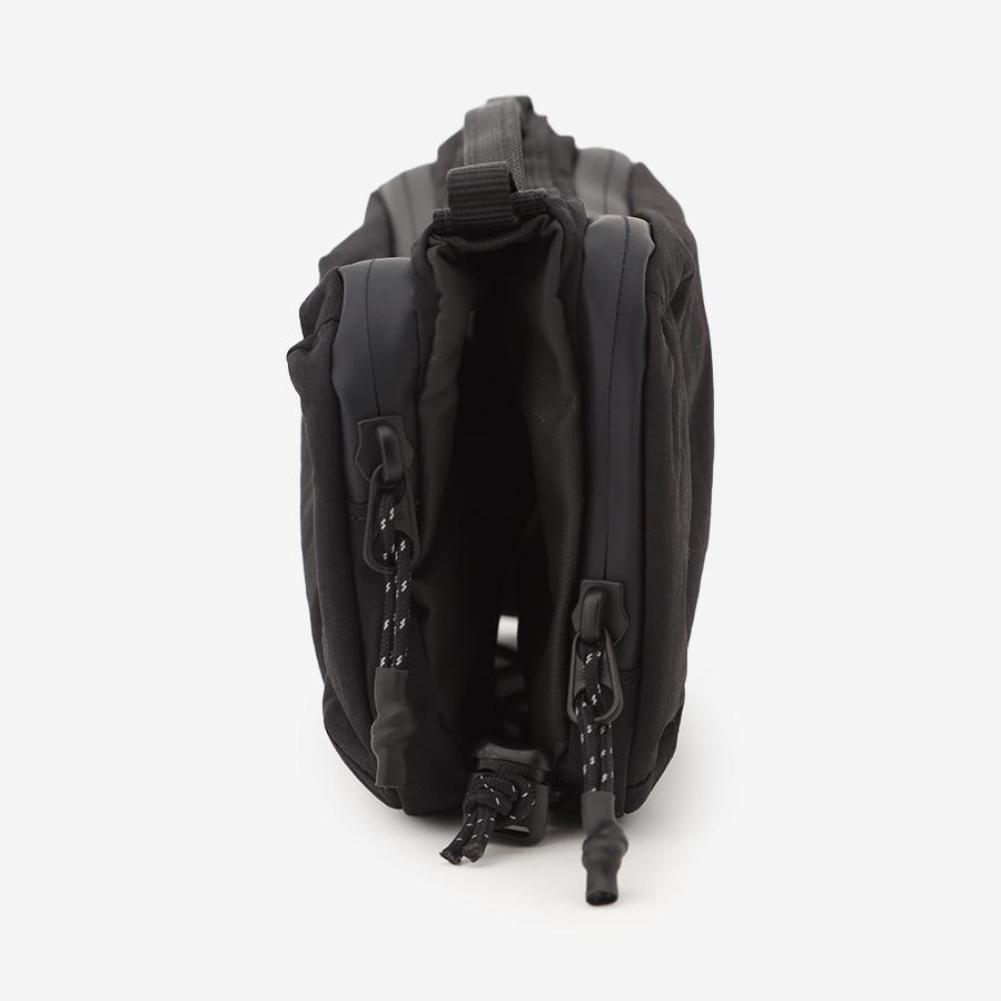 Topologie | ボトルサコッシュ(バッグ単体) Medium Black(Papery