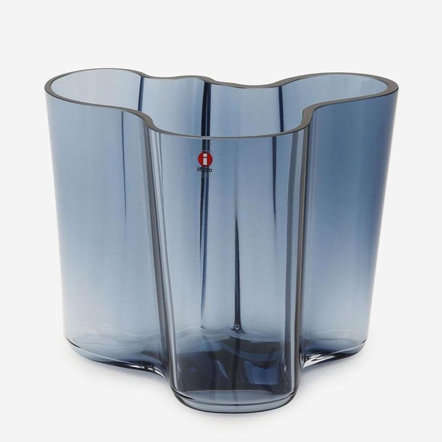 iittala | アルヴァ・アアルト ベース 16cm レイン｜【公式】ACTUS 