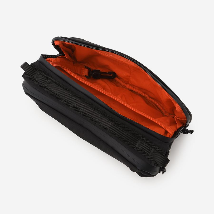 Topologie | ボトルサコッシュ(バッグ単体) Medium Black(Papery