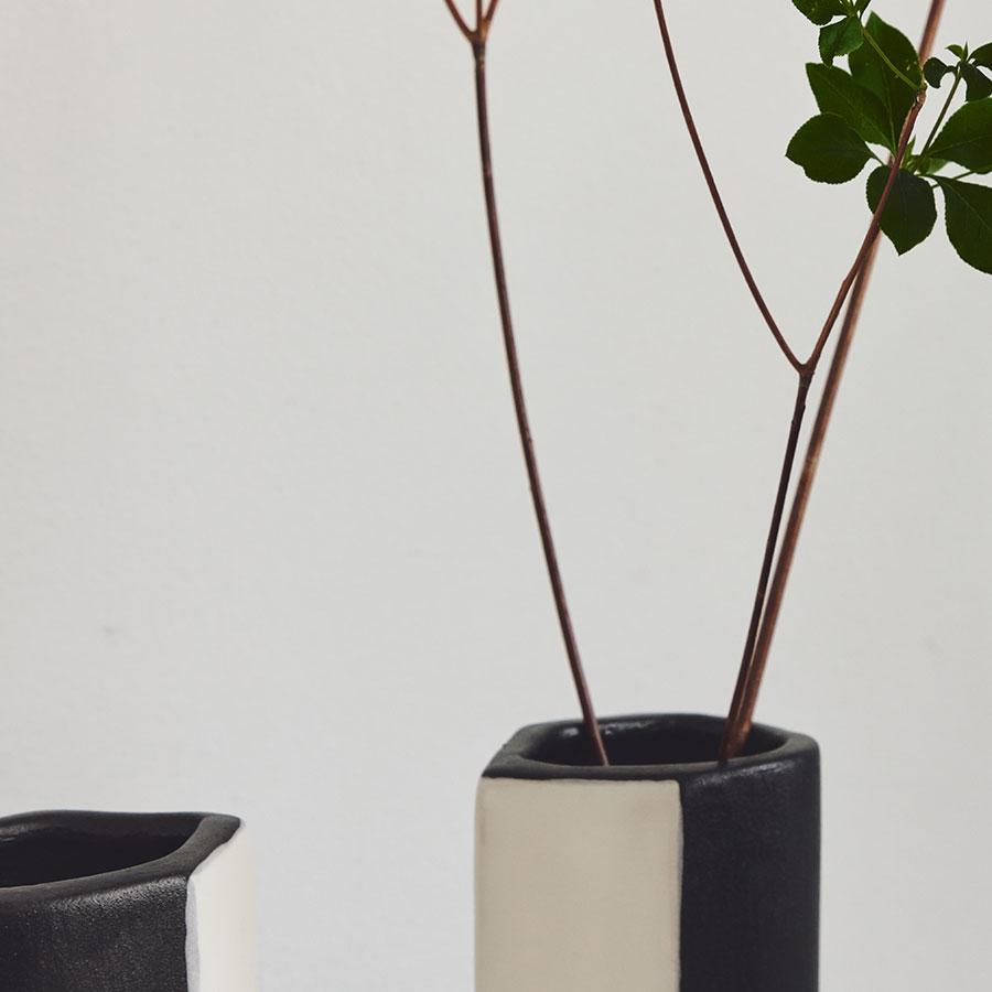 セラミックオブジェ Y VASE BLACK｜【公式】ACTUS online｜家具