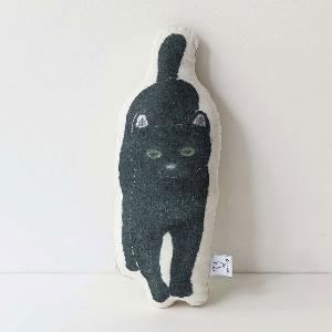 Orne de Feuilles｜オルネコ ado ネコクッション walking black cat