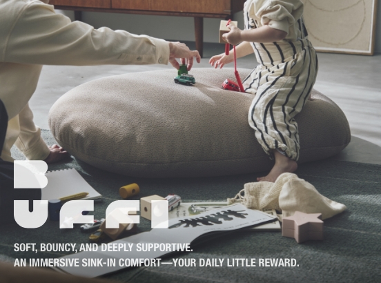 “ついつい床に座ってしまう”あなたにフィットする、クッションソファ「BUFFI」