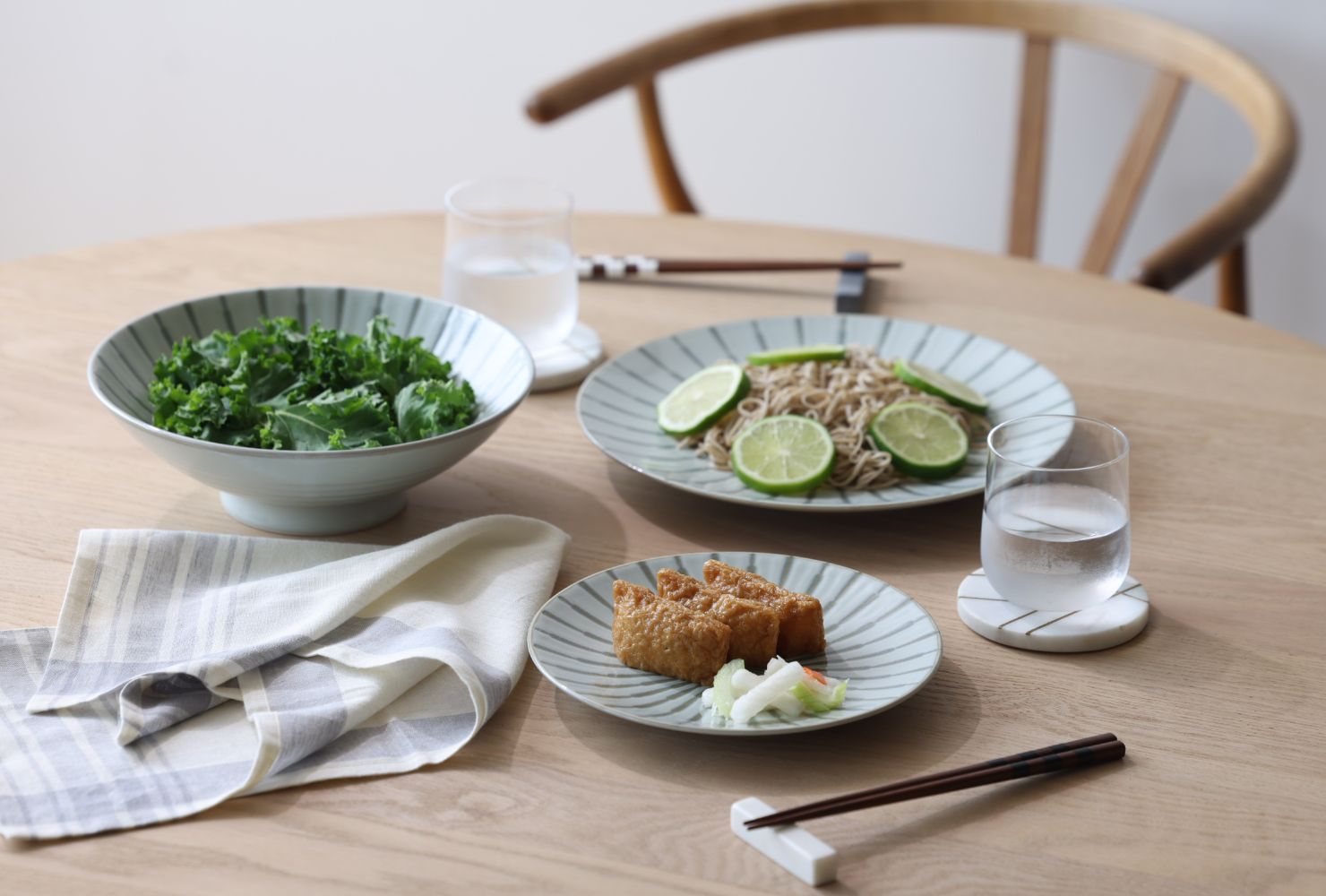 夏の食卓を彩る食器たち